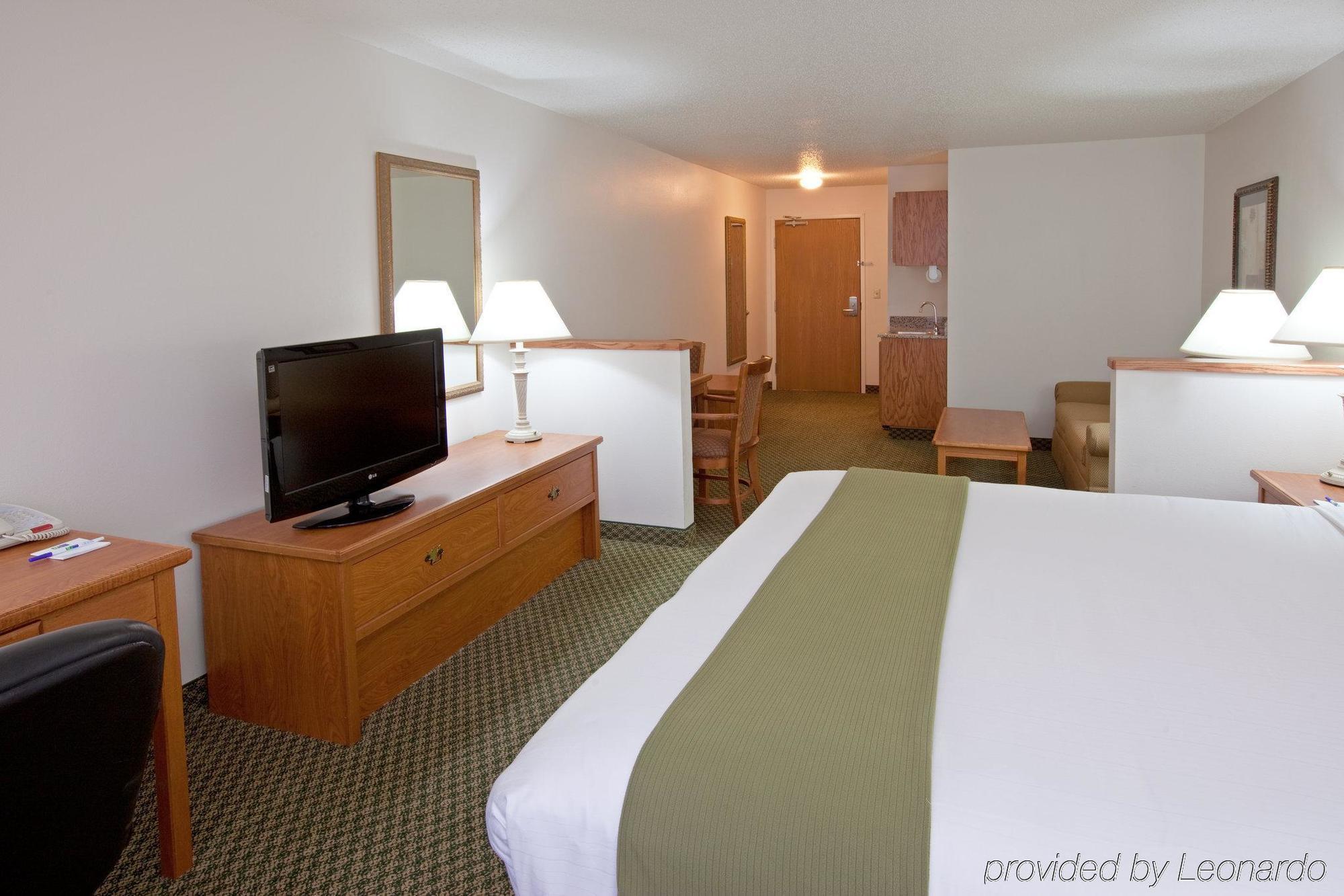 Holiday Inn Express & Suites Logan, An Ihg Hotel Cameră foto